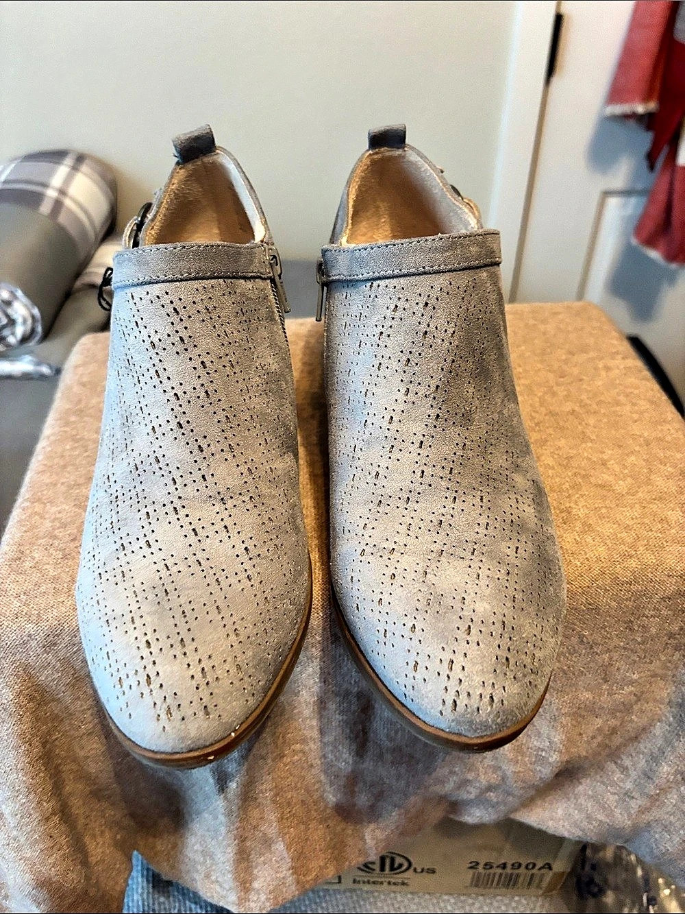 Sonoma Goods For Life "Chisel" Perforated Gray Ankle Booties - Size 8.5